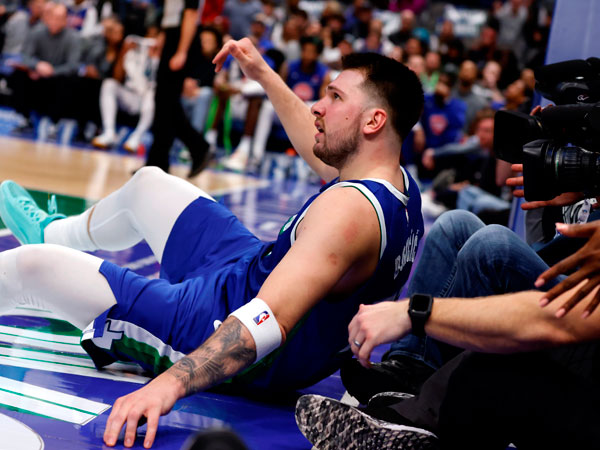 מרוויח, אך יצטרך לוותר על הכדור (Ron Jenkins/Getty Images)