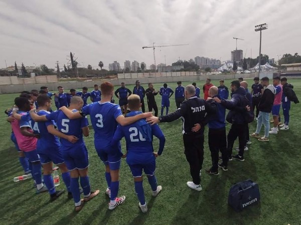 קבוצת הנוער של פ''ת תצליח להשלים עונת קאמבק גדולה למועדון (קרדיט: מדיה הפועל פ''ת)