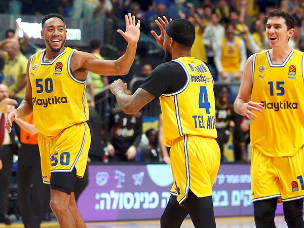 "סומך על השחקנים שיעשו את ההתאמות" (צילום: אלן שיבר)