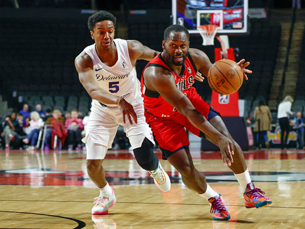 Kamil Krzaczynski/NBAE via Getty Images