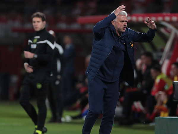 ז'וזה מוריניו. זועם על השופטים (GETTY)