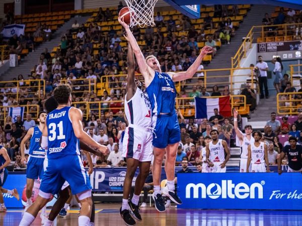 פריצה בכחול (FIBA)