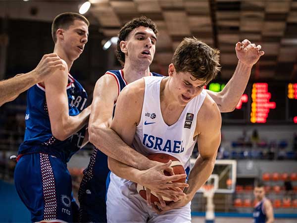 פילוננקו בצבע (FIBA)