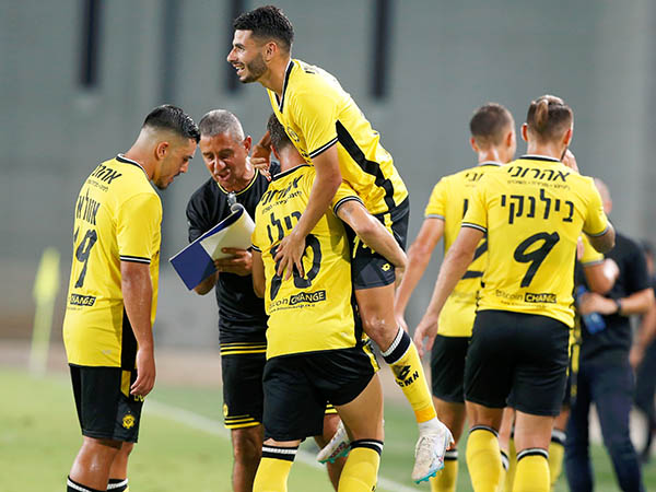 מכבי נתניה חוגגת. תפתח את העונה עם חיוך? (אלן שיבר)