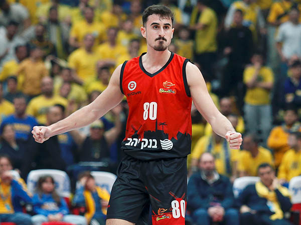ייבדק, מחשש לפציעה. אור קורנליוס (צילום: אלן שיבר)