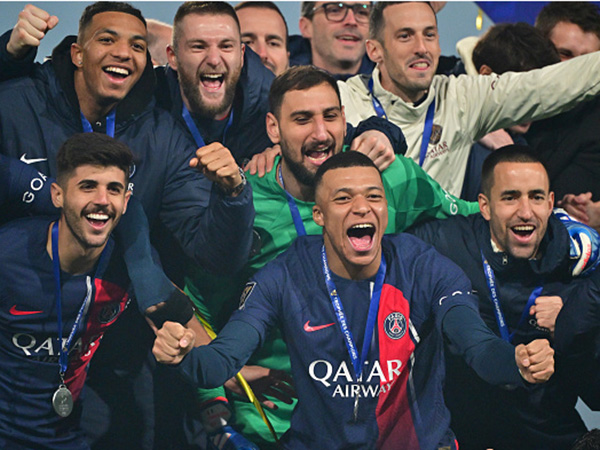 אמבפה. מה הוא יחליט? (Christian Liewig - Corbis/Getty Images)