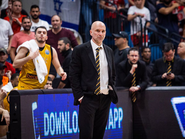 (FIBA)