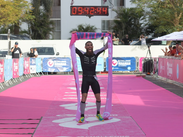 דן אלתרמן מנצח | צילום: צלמי שוונג