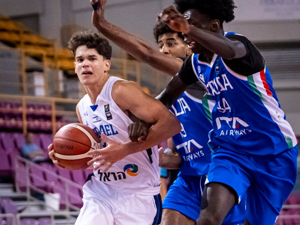 גם היום הוא לא ממש היה בעניינים. שחר דורון (FIBA)