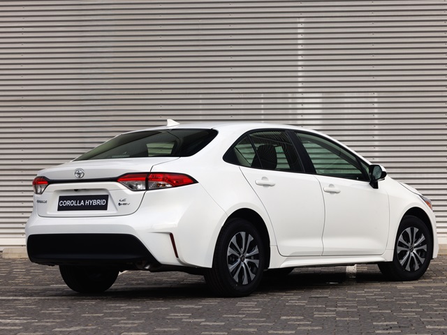 בעיקר הבדלי עיצוב קלים בעיצוב החיצוני