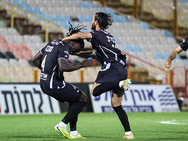 סמביניה חגג כבר בפתיחה (קובי אליהו)
