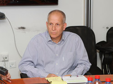 פישביין. יאיר לפיד יביא לו מחליף?