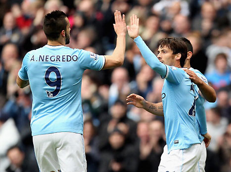 יונייטד בדרך חזרה לעיניינים, אבל סיטי עדיין מעליה (gettyimages)