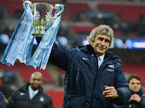 פלגריני עם הצעצוע החדש (gettyimages)