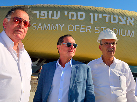 לא מוותר על מחזור הפתיחה. יונה יהב (צילום: עיריית חיפה)