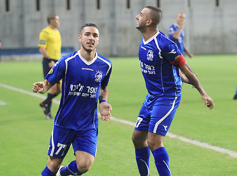 שער תוך 18 שניות. שביט (אלן שיבר)