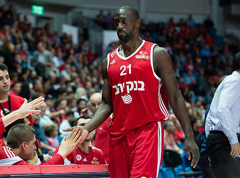 חודש אחד הספיק. מנסה בונסו הולך הביתה (האתר הרשמי). צפו בהופעתו האחרונה