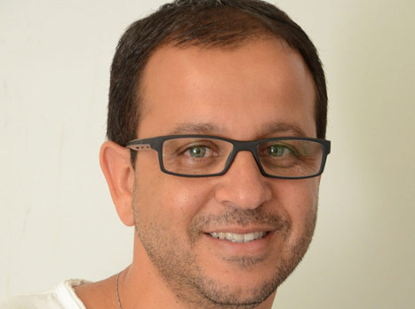 פונה לאוהדים. בן דקון (יח"צ)