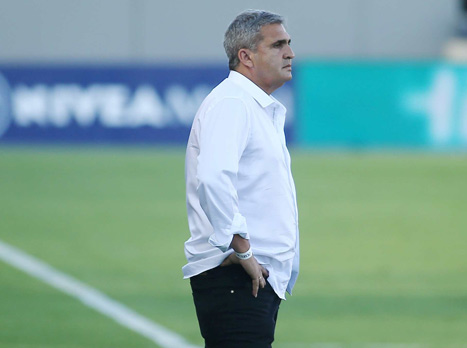 היה צריך חיזוק דחוף להגנה. אלי כהן (אלן שיבר)