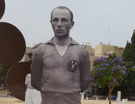 סיימון לייזרוביץ' בתערוכה