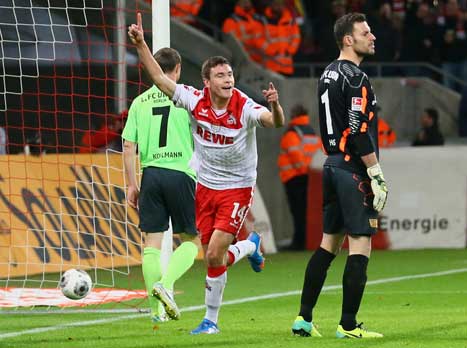 עבר להגנה. הקטור במדי קלן בבונדסליגה השנייה (Getty)