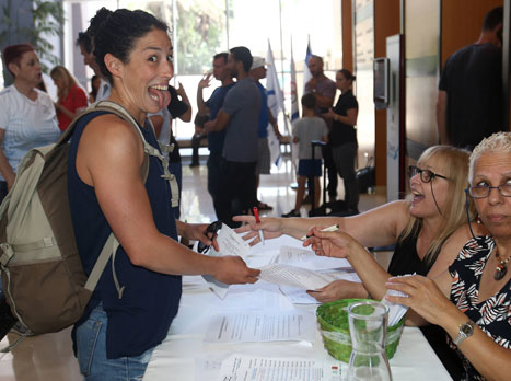 הספונסרים נוהרים. פלא שהאווירה משוחררת יותר? (אלן שיבר)