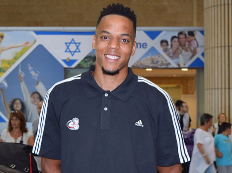 אייזיק רוזפלט. "הקהל של חולון וירושלים דומה" (האתר הרשמי של ירושלים)