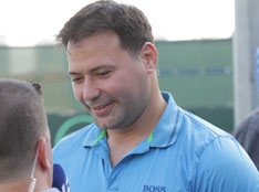 עוד אורח ברמה"ש. אריק זאבי (ניר קידר)
