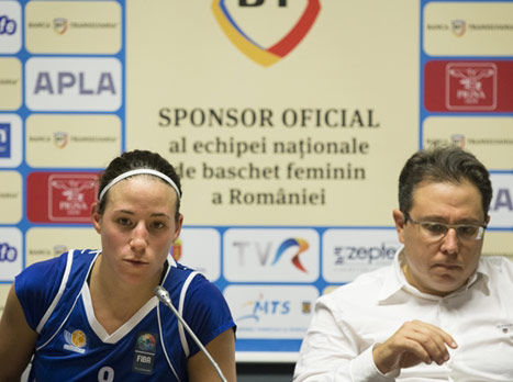 "מרוכזים לקראת המשחק בבוסניה". ענבר ושי דורון (FIBA)