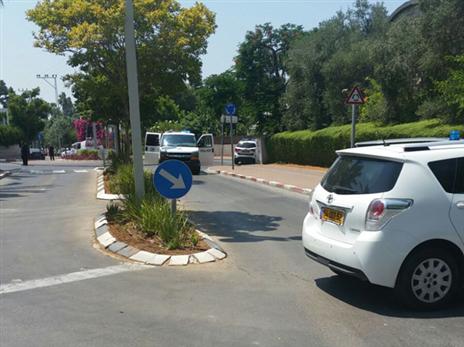 זירת האירוע בכפר שמריהו  (באדיבות "המקום - חדשות אונליין")