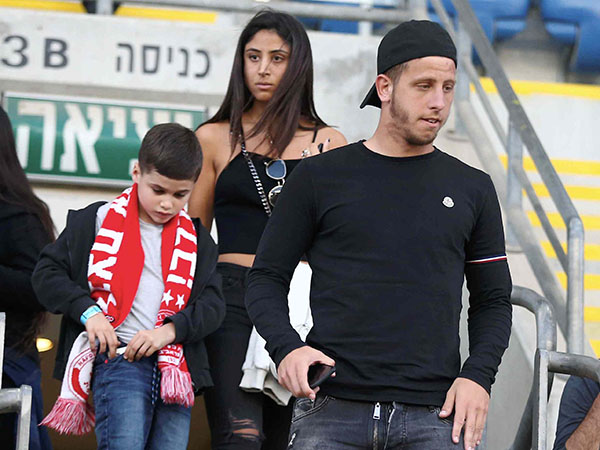 גם רייכרט הגיע לתמוך (אלן שיבר)