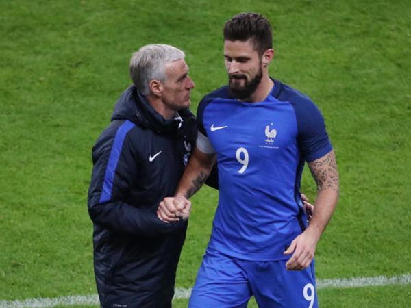 דשאן צריך לתת לז'ירו לפתוח? (GETTY)