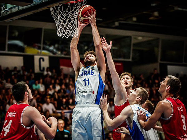 מושקוביץ'. ישראל נלחמה (FIBA)