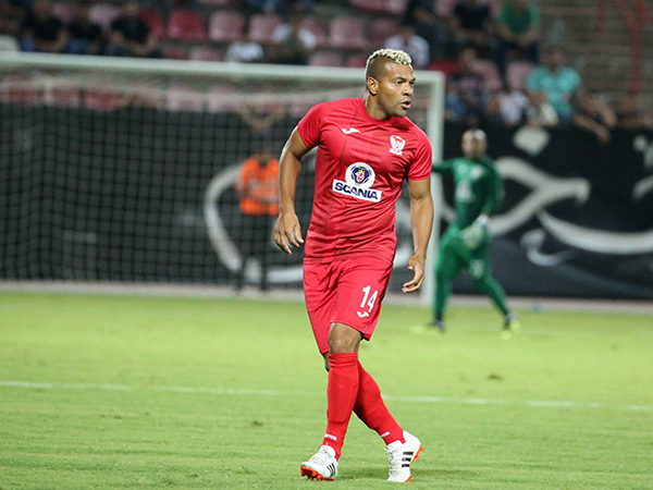קלאודמיר. יגיע להפועל (יוסי שקל)