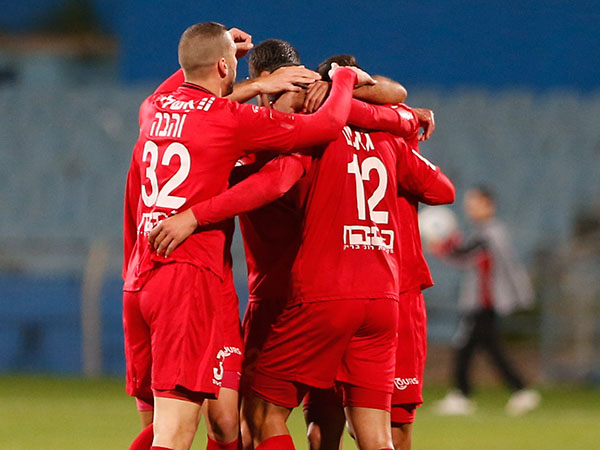 שחקני רעננה. רוצים להבטיח הישארות (ניר קידר)