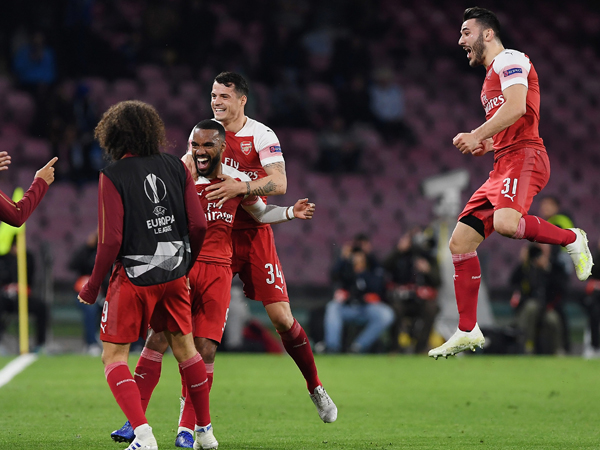 רק ארסנל ויובה ניצחו בנאפולי העונה (GETTY)