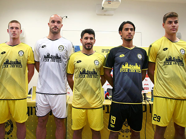 המדים החדשים של מכבי נתניה (אלן שיבר)