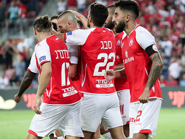 בכר ממתין ליריבה הבאה (צילום: נמרוד גליקמן)