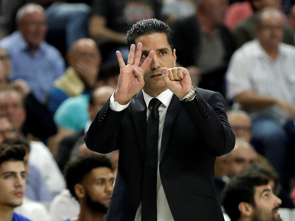 ספרופולוס. יצטרך להרים את שחקניו מהאכזבה (getty Images)