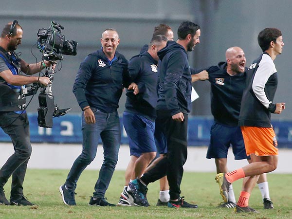 תורג'מן חוגג, קיבל הרבה מחמאות (אלן שיבר)