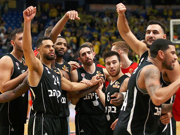 בלאט שחקן גביע טיפוסי (אלן שיבר)