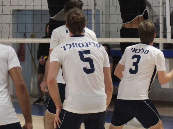 שחקני ק.ק ת"א, כבר ירדו ליגה (צילום: איתי קדם)