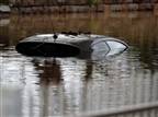 המכונית טבעה בחניון בגלל הגשם - מי ישלם?