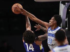 PABLO LOMELIN/NBAE via Getty Images