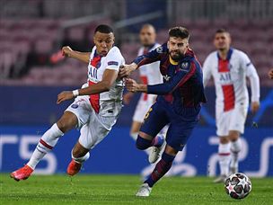 סחרחורת להגנת ברצלונה. אמבפה בפעולה (getty)