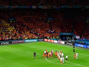 ההולנדים מודים לקהל הכתום באמסטרדם (Getty)