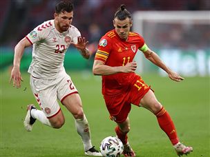 בייל ניסה להציל את הבריטים (getty)