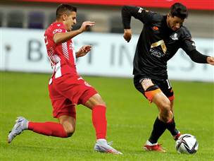 עמית זנטי. הרים את השער הראשון במשחק (אלן שיבר)