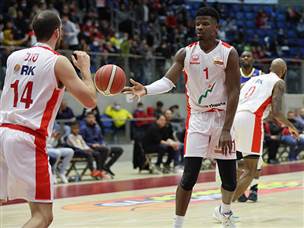 כשלרגעים נדמה היה כי הם בדרך להפסד בטוח (לירון מולדובן)