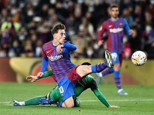 משחק חד צדדי בקאמפ נואו (GETTY)